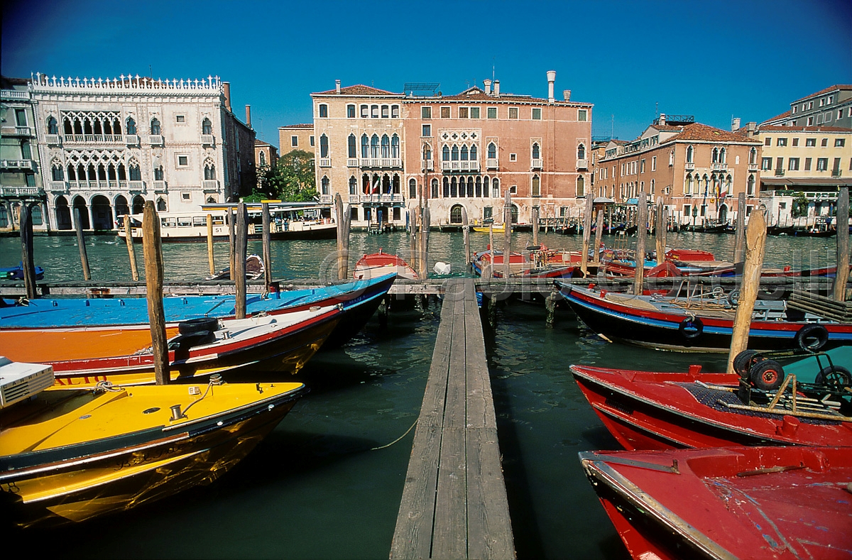  Venice, Italy
 (cod:Venice 27)